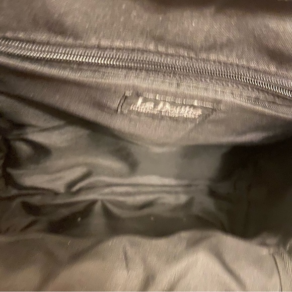 Le Donne Black Zip Zip Multi Compartment Genuine Leather Backpack. - Picture 12 of 12